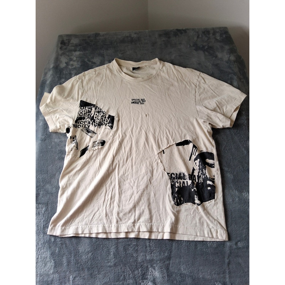 Bershka Mens Distressed Graphic T-Shirt‎ Cream Deconstructed Streetwear Size M